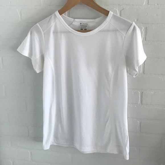 Columbia Women’s Tee White Titanium crew neck Breathable light Size S - Picture 2 of 6